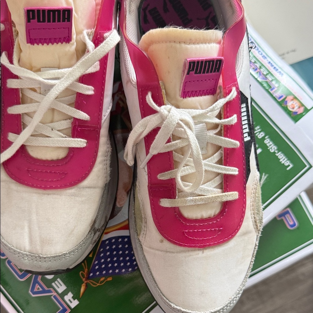 Puma Women's Pink, black and mint green back sneakers